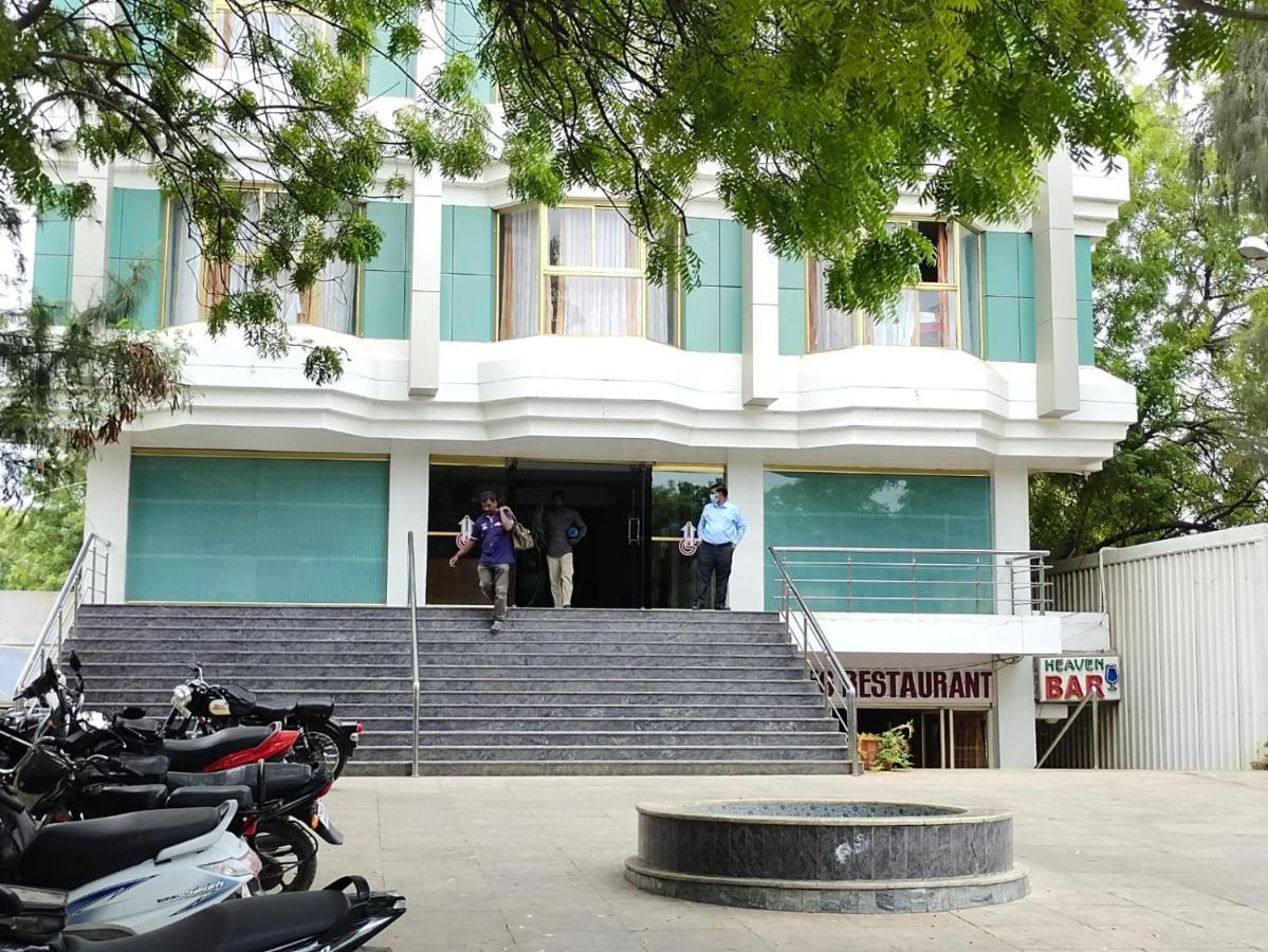Hotel Geetha International Tuticorin Exterior photo