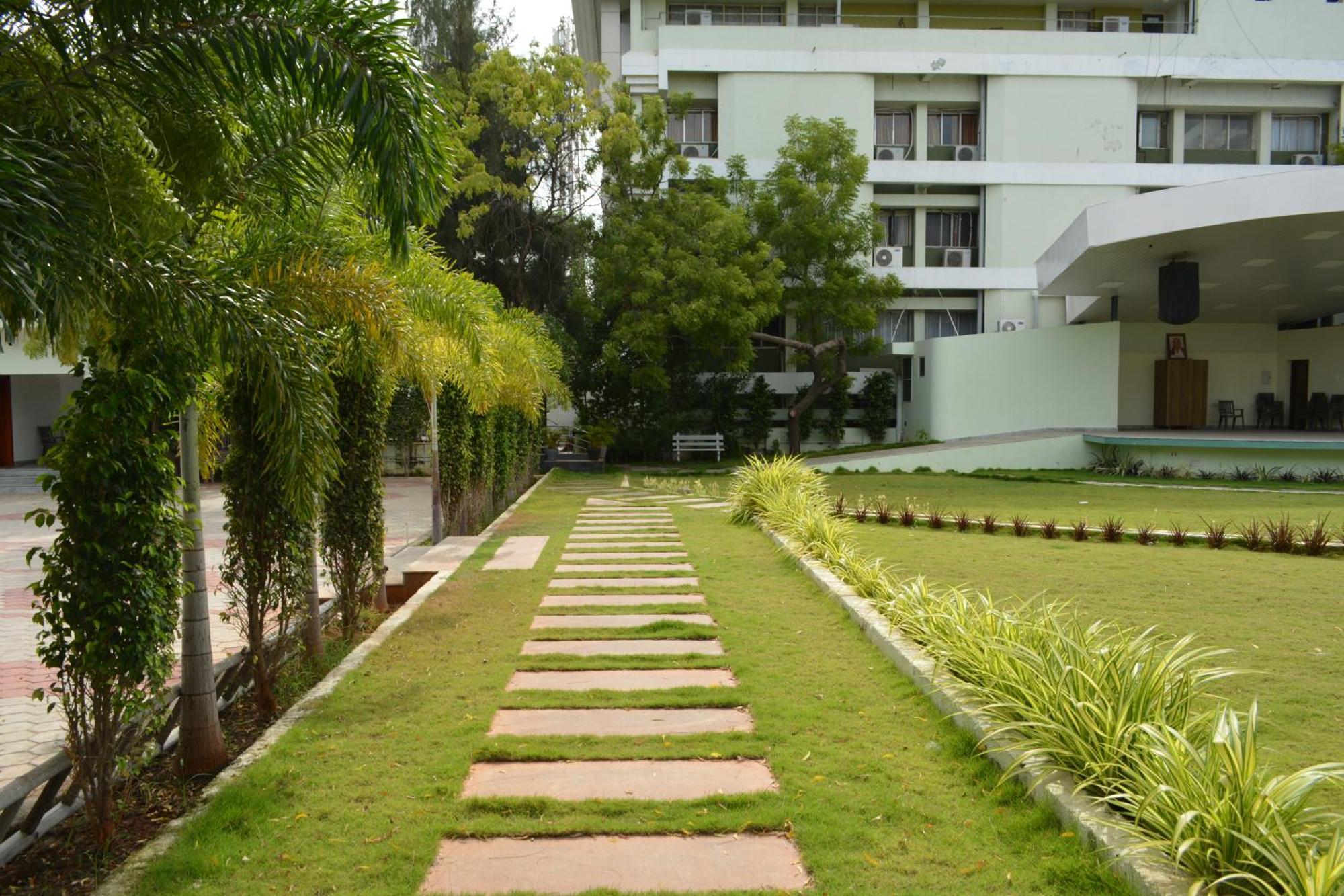 Hotel Geetha International Tuticorin Exterior photo
