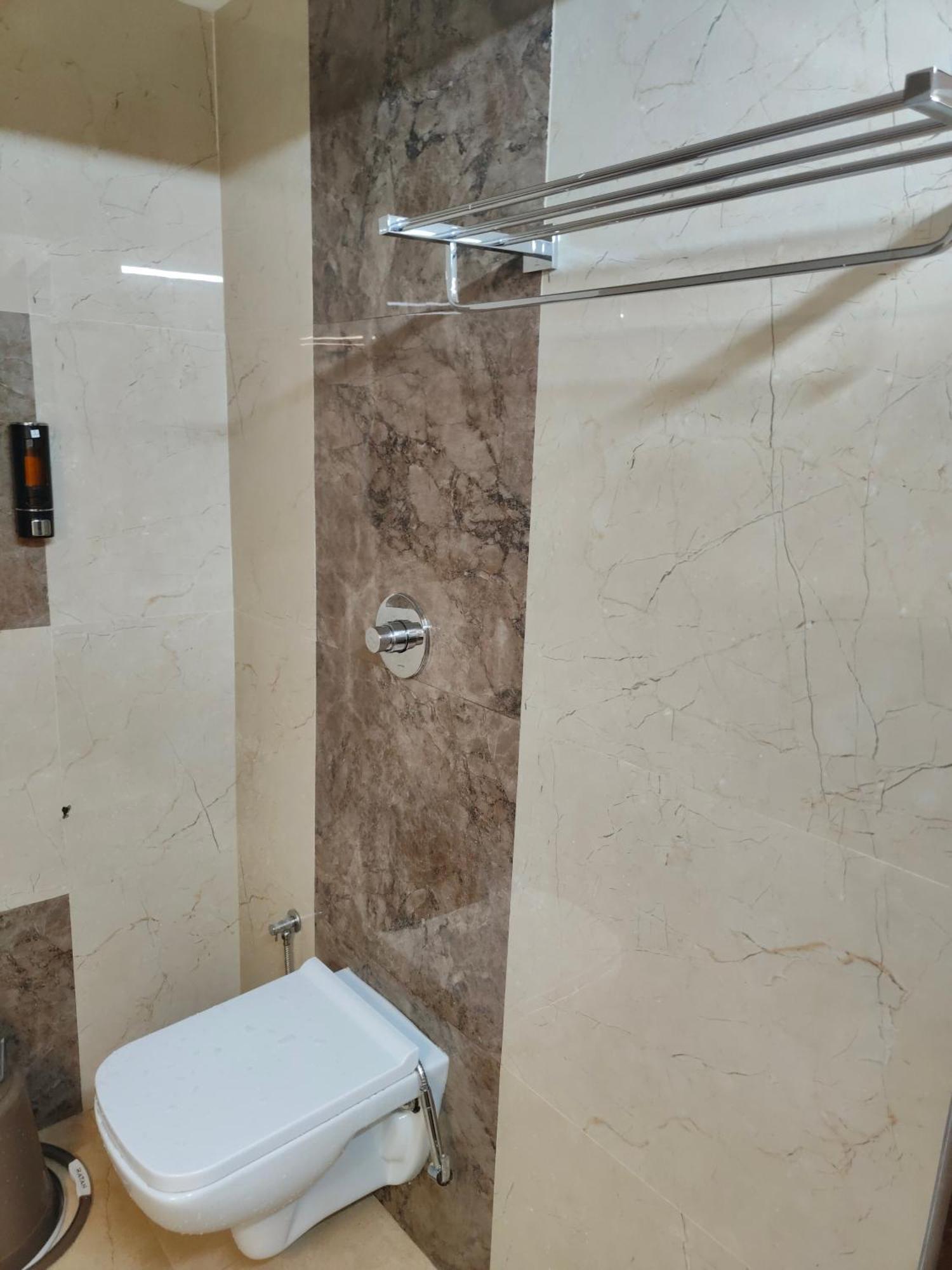 Hotel Geetha International Tuticorin Exterior photo